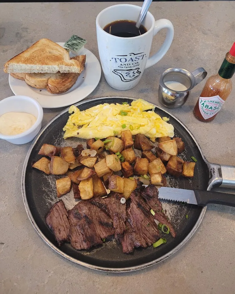 Brisket and Scramble Eggs Skillet with Home Fries